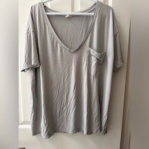 Kyte Baby Women’s Relaxed Fit V-Neck